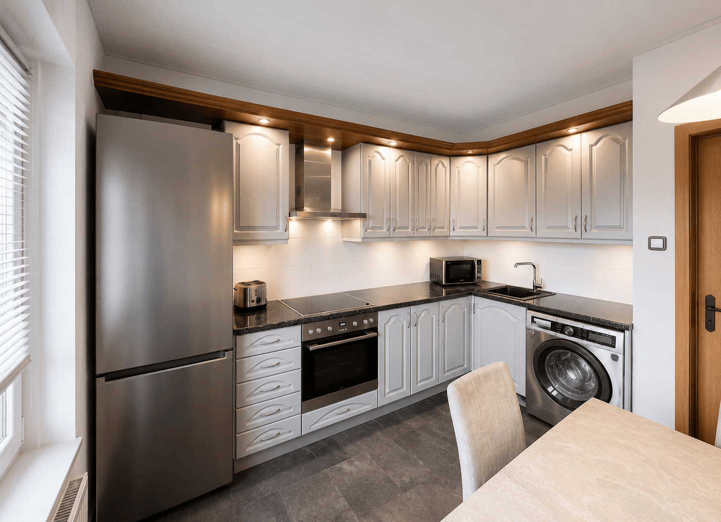 Beliebteste Lage Essens / helle 3-Zimmer-Wohnung / Einbauküche / Fernwärme / Tageslichtbad – Essen – Vorschaubild 3