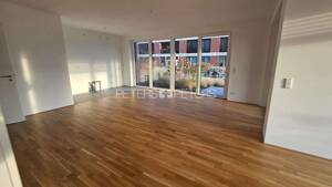 + Viel Platz für die Familie mit großer Terrasse zum Innenhof + – 28217 Bremen – Vorschaubild 3