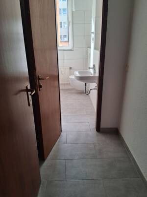 Neu sanierte 3,5-R-Wohnung In MD.Stadtfeld Ost 104 im EG. mit BLK. zu vermieten – 39108 Magdeburg – Vorschaubild 3