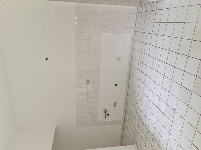 WG's aufgepasst !!! zwei 25m² große Zimmer / modernem Laminat + große Küche mit extra Zimmer – Chemnitz – Vorschaubild 7