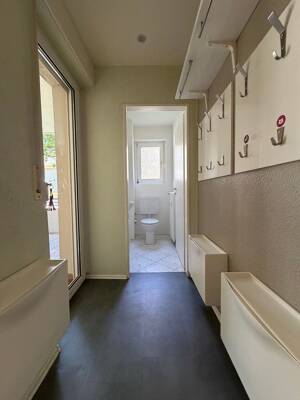 ** WOHNEN IN BESTER AUKAMMLAGE; TOPP GESCHNITTENE 4 ZIMMER WOHNUNG & TG STELLPLATZ ** – 65191 Wiesbaden – Vorschaubild 3