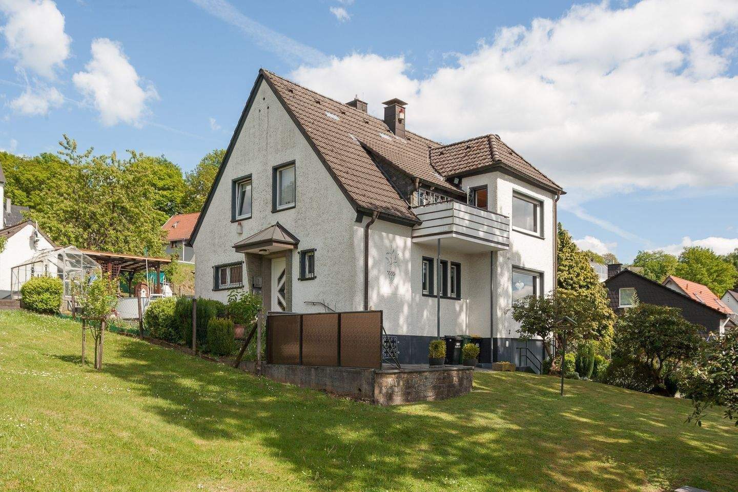 Wandlungsfähiges Zweifamilienhaus mit 1 Garage in Lüdenscheid - Heerwiese – Lüdenscheid – Vorschaubild 3