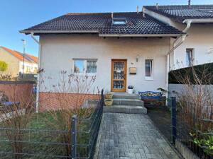 Viel Platz für die Familie - moderne Doppelhaushälfte mit Garten in Remscheid-Klausen