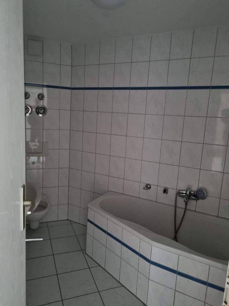 Schöne 3 Raumwohnung mit Einbauküche – Chemnitz – Vorschaubild 5