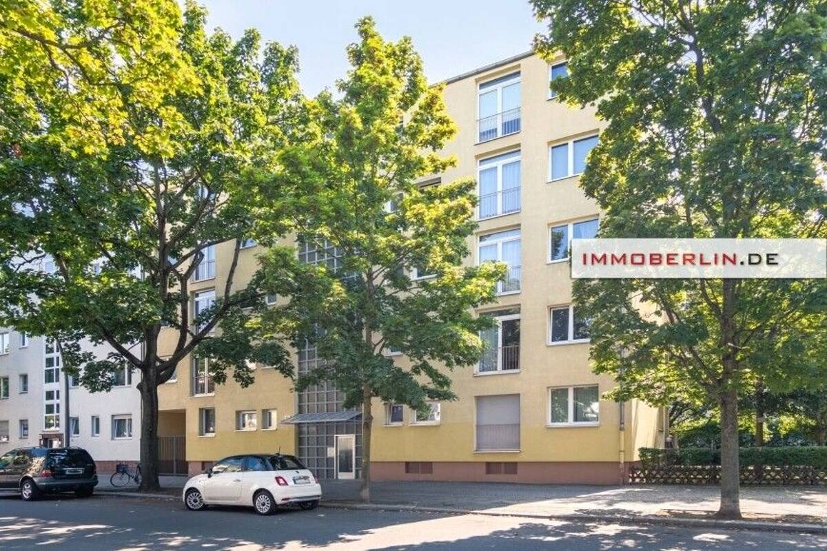 IMMOBERLIN.DE - Toplage City-West! Hochwertig ausgestattete Wohnung mit Südloggia – 10777 Berlin – Bild 1 von 9