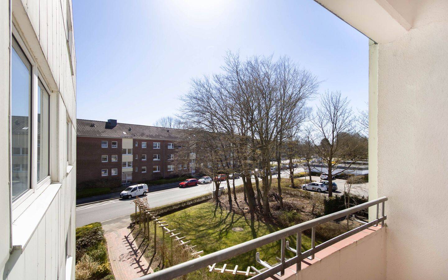 Charmante 2-Zimmer-Wohnung mit Balkon & Garage – frisch saniert – Kiel – Vorschaubild 5