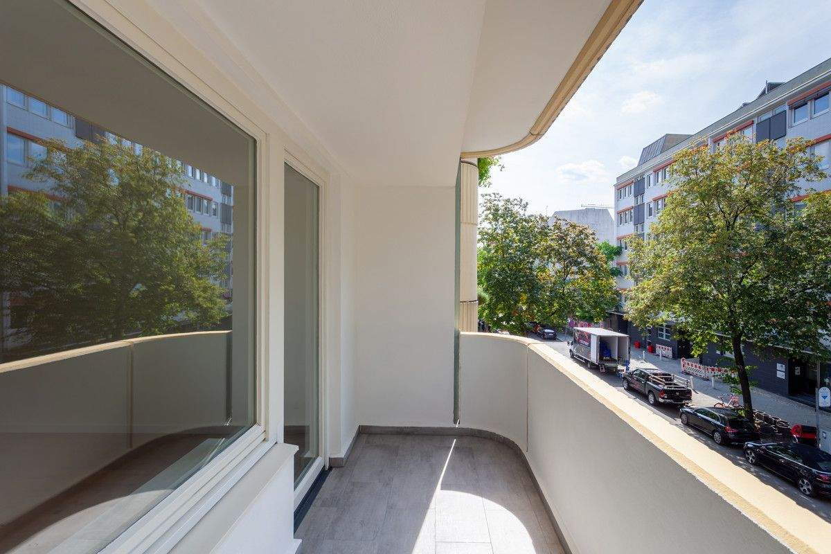 Kantstraße vor der Haustür - perfekt geschnittenes und saniertes 2,5-Zimmer-Raumwunder - City-West – Berlin – Vorschaubild 8