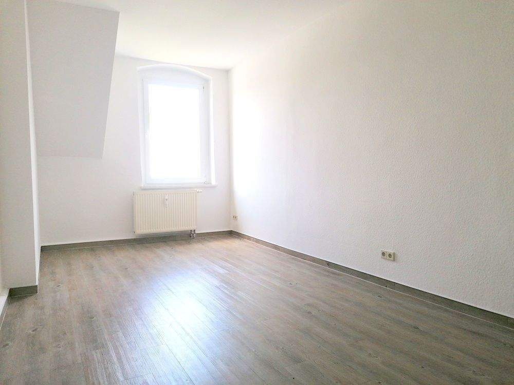 !! 3-Zimmer-Dachgeschosswohnung mit Einbauküche !! – Chemnitz – Vorschaubild 8