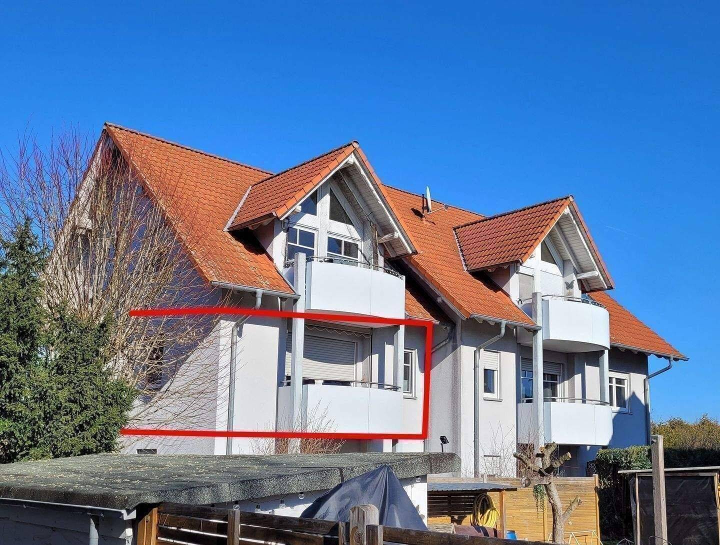 TOP!!! Gepflegte 2- Zimmer- ETW mit Balkon und Carport