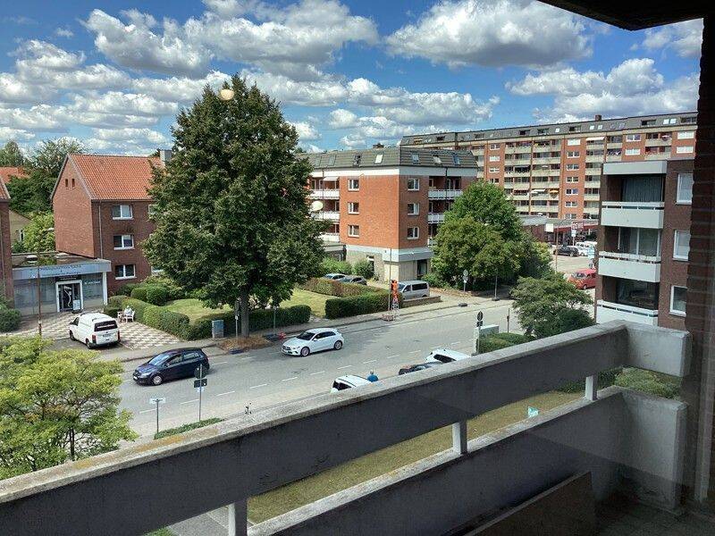 Ihre neue Wohnung: 1-Zimmer-Single-Appartment mit Balkon und Fahrstuhl, frisch saniert! – Lübeck – Vorschaubild 9