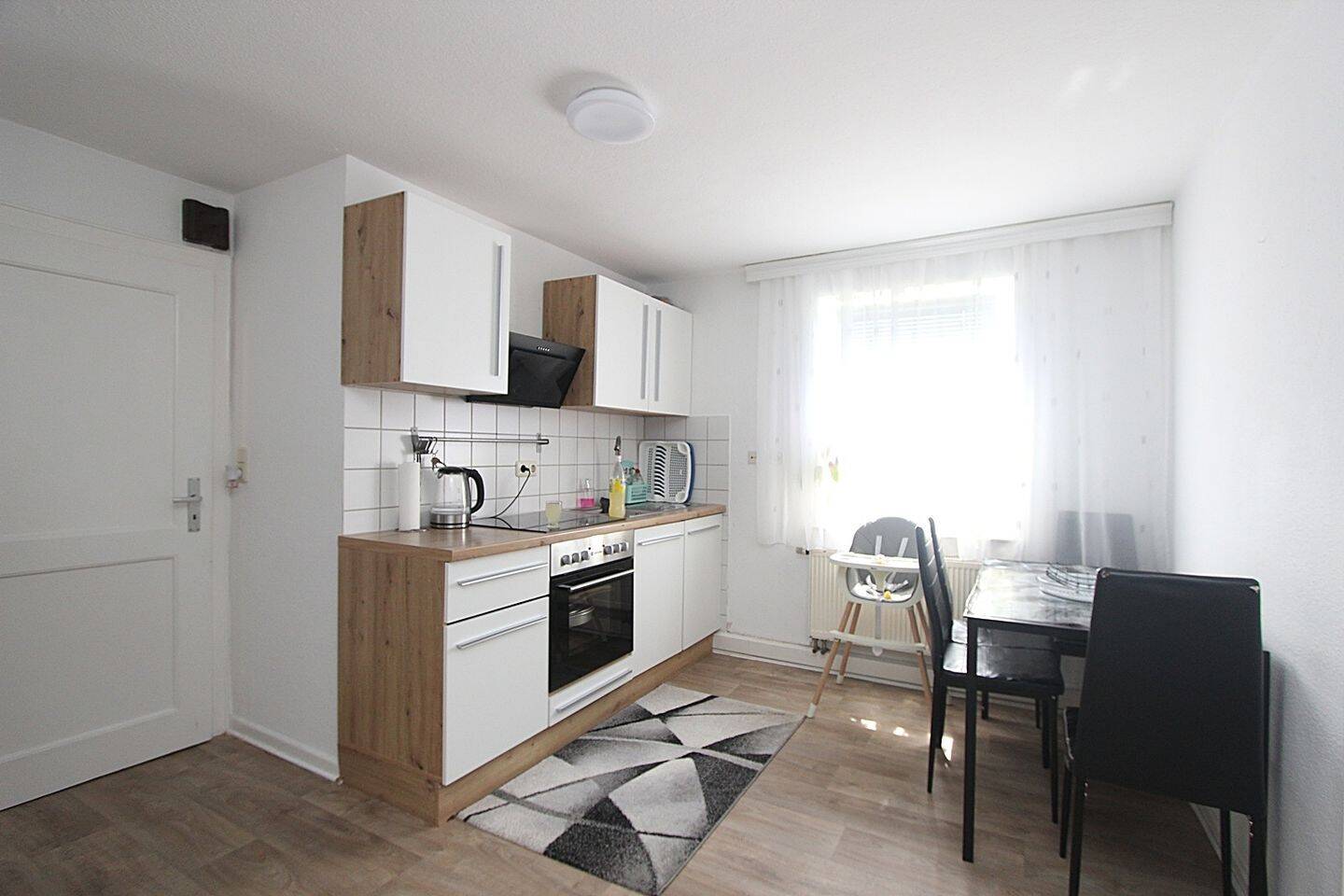 Schön aufgeteilte 2-Zimmer-Wohnung mit Wohnküche in Lohfelden