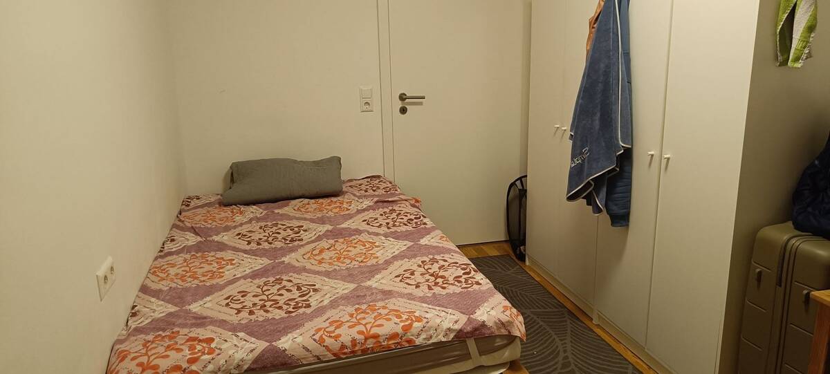 Sublet Available - ? Furnished Private Room Available in a Shared Apartment – Ulm (Kuhberg) from 1st Sept to 30th Sept – 89077 Ulm – Bild 1 von 5