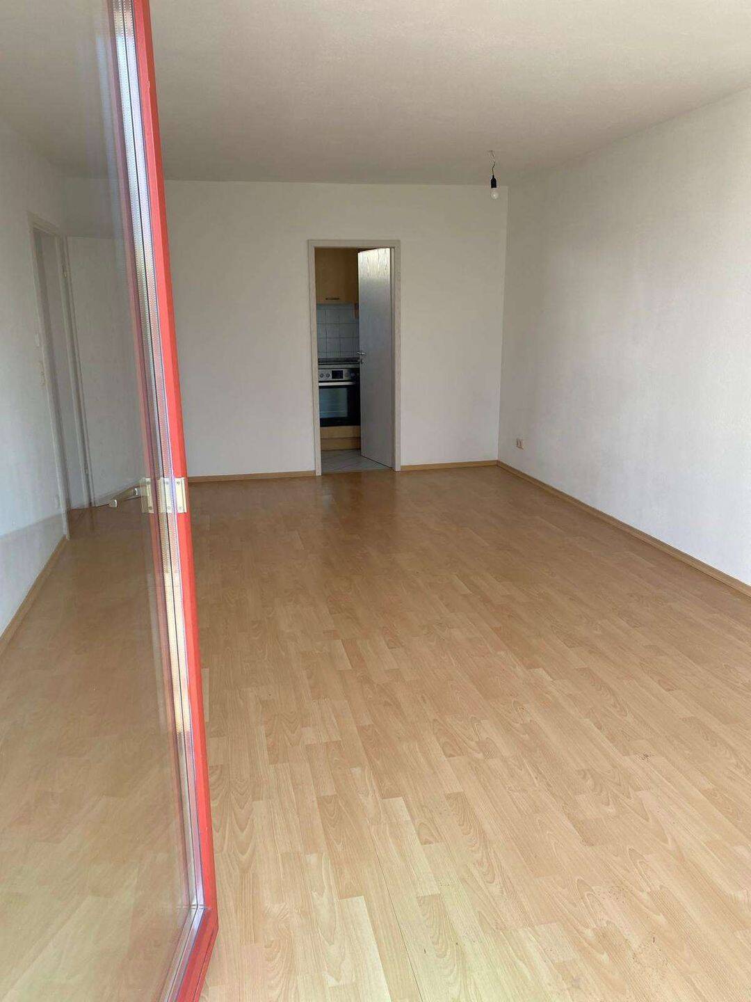 Stilvolle, modernisierte 3 Raum-EG-Wohnung mit Terrasse und Garten in Ingolstadt – Ingolstadt – Vorschaubild 5