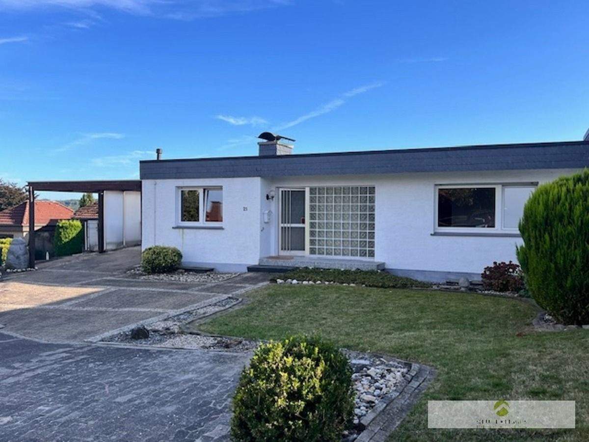 VERKAUFT: Individuell nutzbarer Bungalow mit herrlichem Weitblick & viel Potential in Niederense! – Ense – Bild 1 von 5