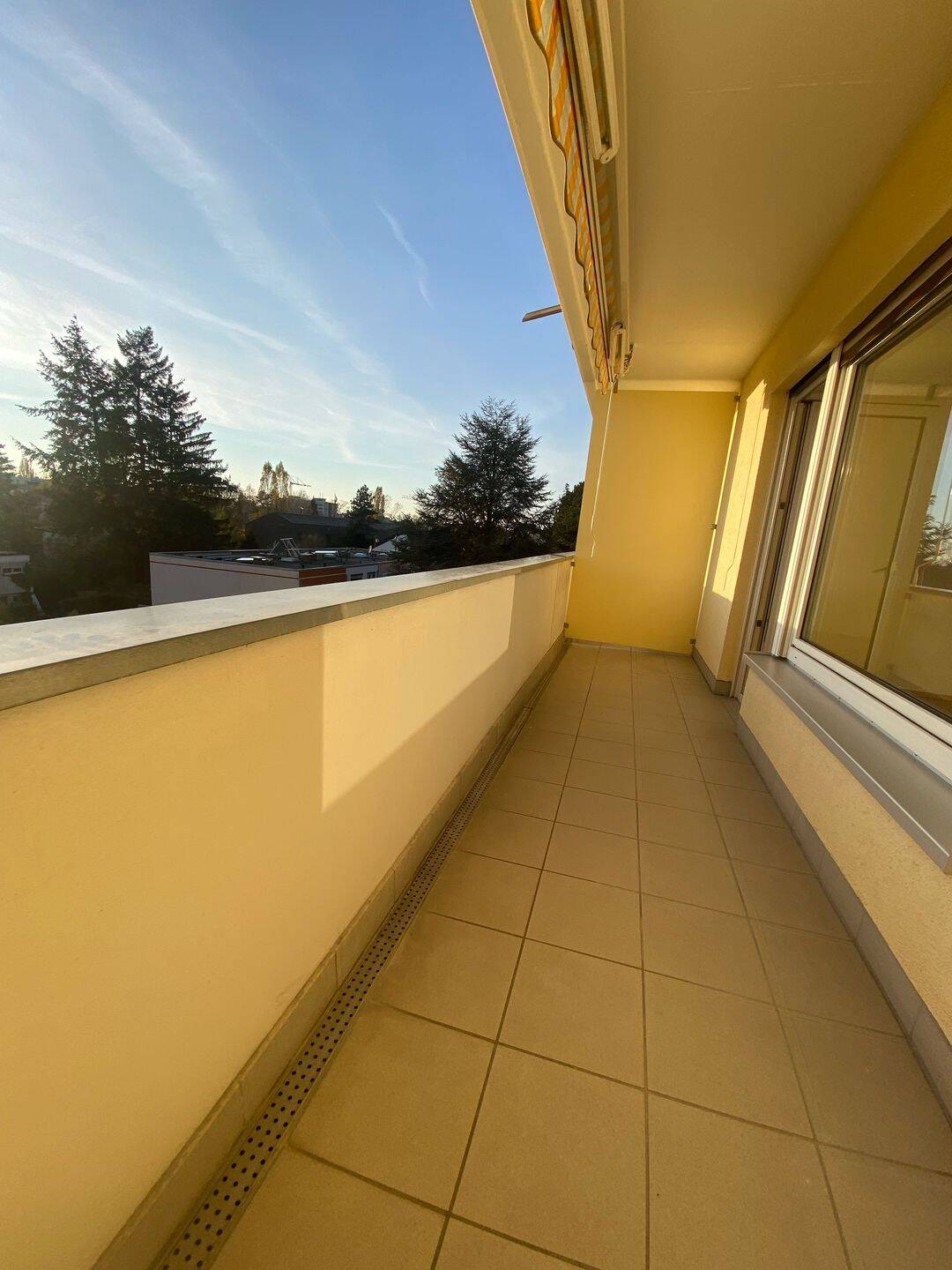 Modernisiertes Wohnglück: Helle 3-Zi.-Wohnung mit 2 Balkonen, EBK & Aufzug in Schoppershof – Nürnberg – Vorschaubild 4