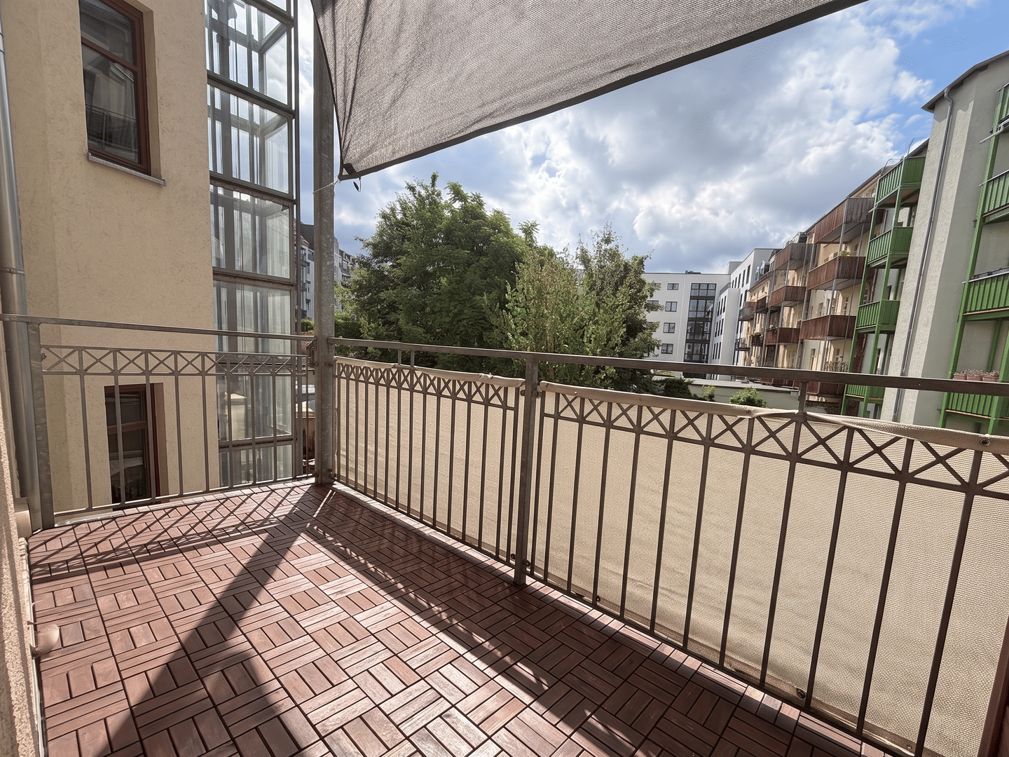 Frei werdende 2,5-Zimmer-Eigentumswohnung: 77 m² mit Einbauküche, Balkon und Lift
