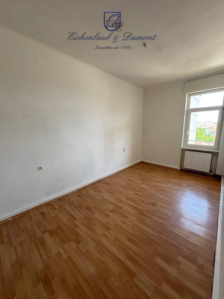 Altbaucharme: 4-ZKB Eigentumswohnung mit Balkon, sofort verfügbar – Saarbrücken – Vorschaubild 4