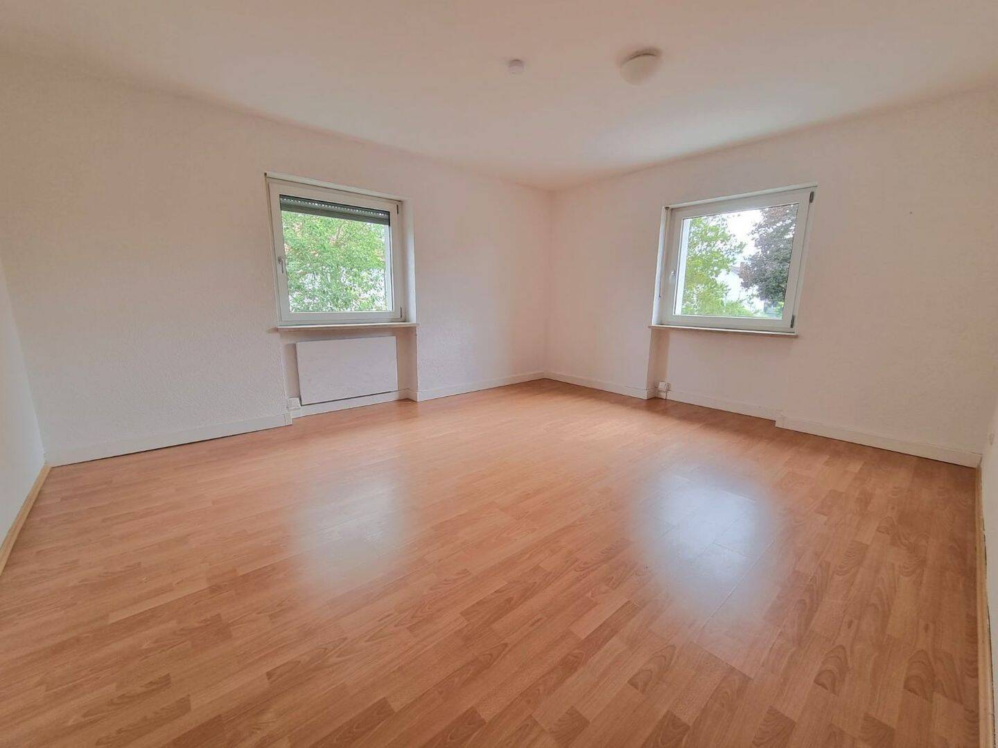 Schöne, helle 5 Zimmerwohnung mit EBK und Balkon – Amberg – Vorschaubild 6