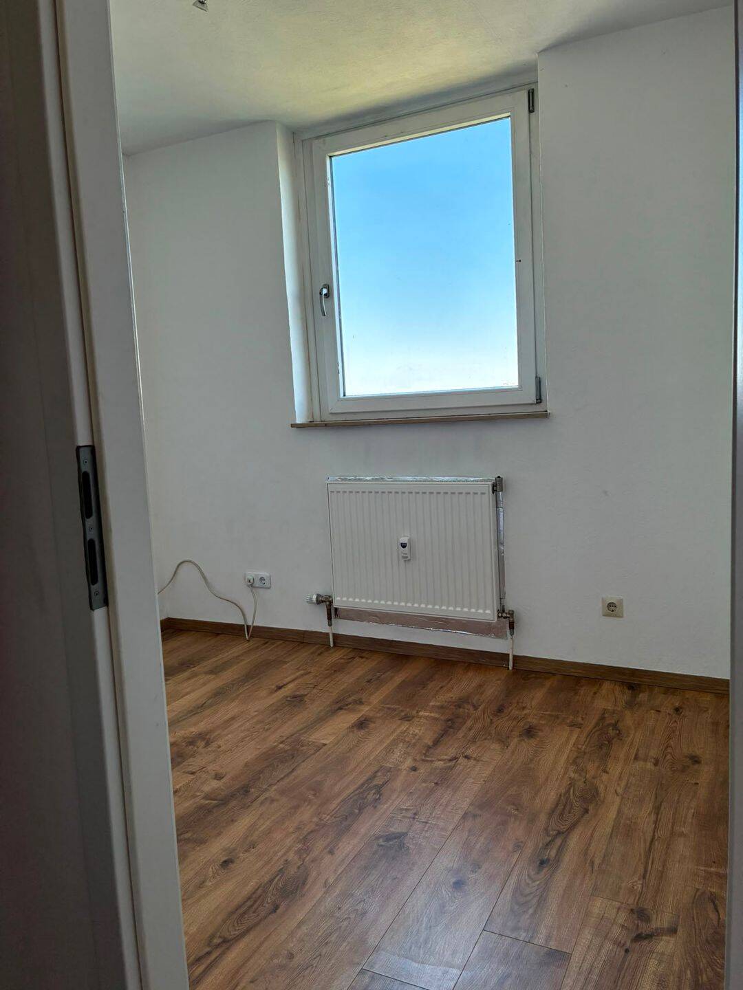 50m² Wohnung, Erstbezug nach Badsanierung mit bester Aussicht – Erlangen – Vorschaubild 3