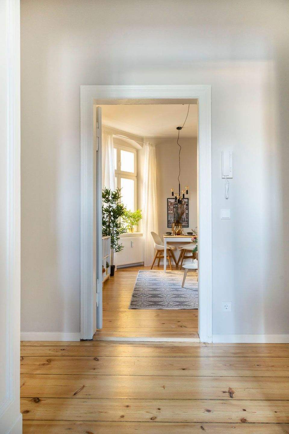 Klassische Altbauwohnung in stilvollen Ambiente zum Wohlfühlen in Mitte – Berlin – Vorschaubild 6