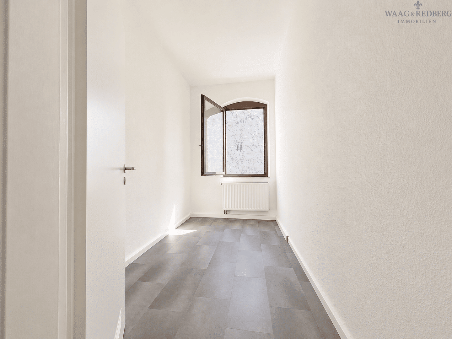 Lichtdurchflutete und renovierte 3-Zimmer-Altbauwohnung in zentraler Lage der Fürther Südstadt – Fürth – Vorschaubild 7
