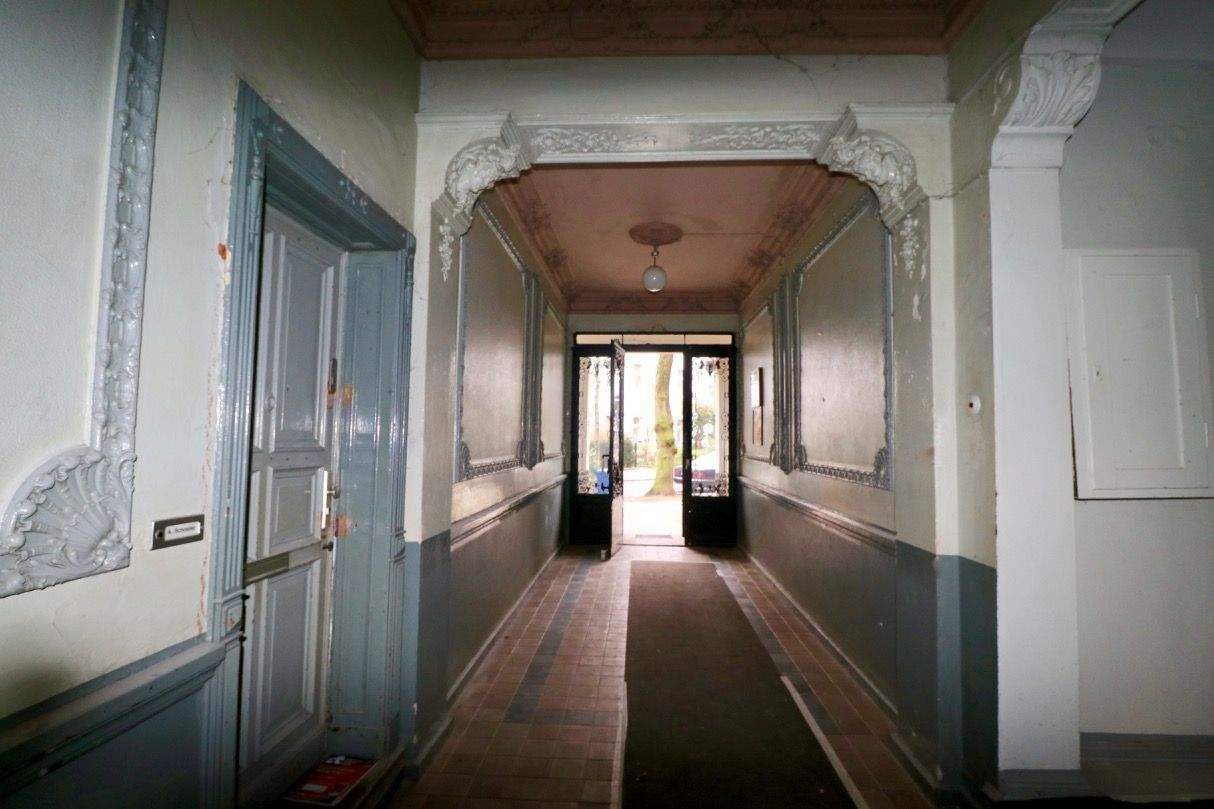 DACHGESCHOSS MIT POTENZIAL - VERMIETETE WOHNUNG MIT ERWEITERUNGSOPTION ZUM AUSBAU - RUHIG & ZENTRAL – Berlin – Vorschaubild 2