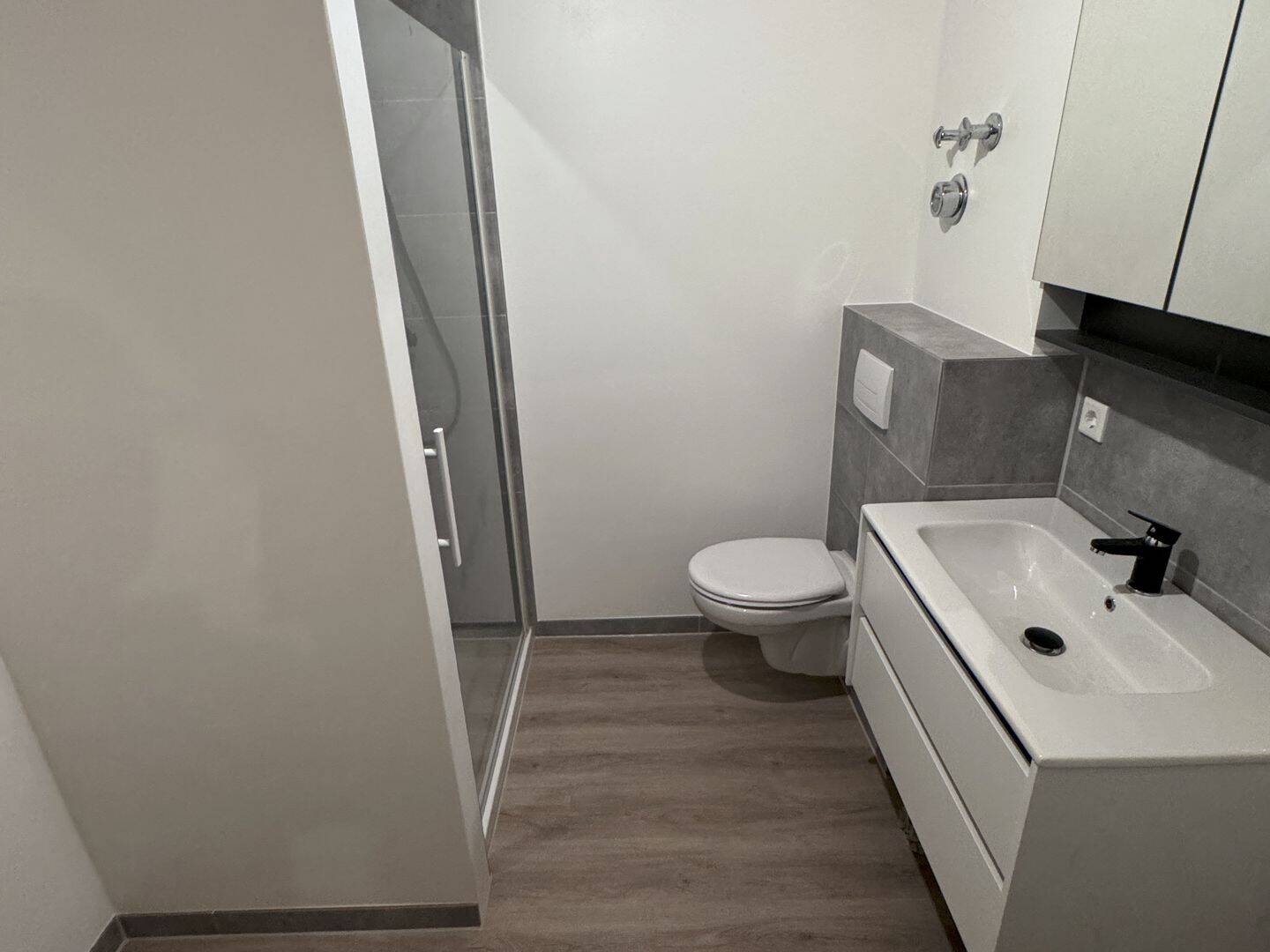 Zentrale 2-Zimmer-Wohnung mit EBK und Balkon in Nürnberg – Nürnberg – Vorschaubild 2