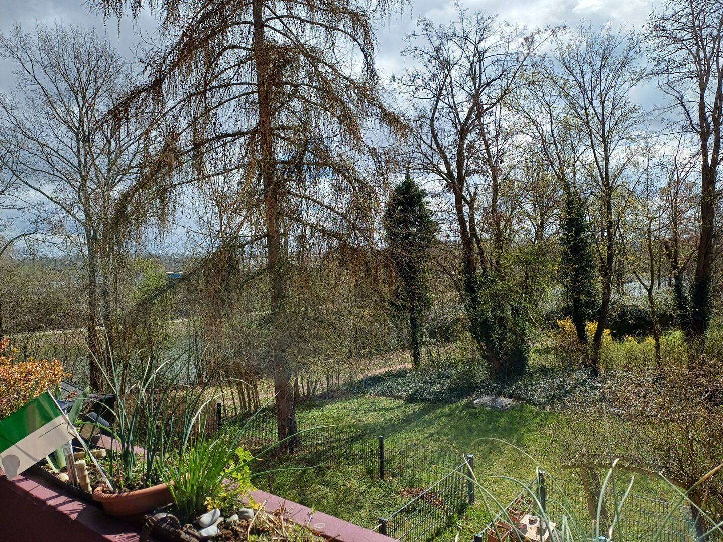 Hochwertig renovierte 3-Zimmer-Wohnung mit Balkon & Kanalblick + EBK + TG in Burgfarrnbach – Fürth – Vorschaubild 4
