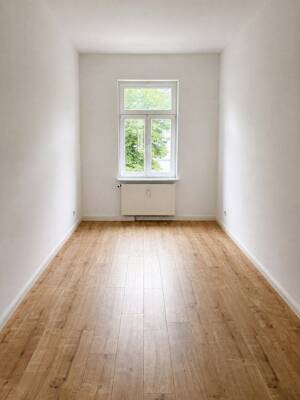 Bad, Küche, Böden, Wände neu 2022 · Fenster & Treppenhaus neu 2025 · bezugsfrei – 4229 Leipzig – Vorschaubild 7