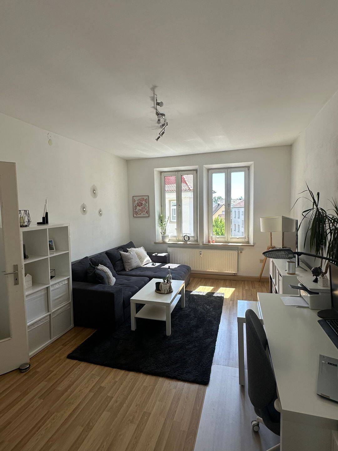 Helle 2-Zimmer-Wohnung in zentraler, ruhiger Lage