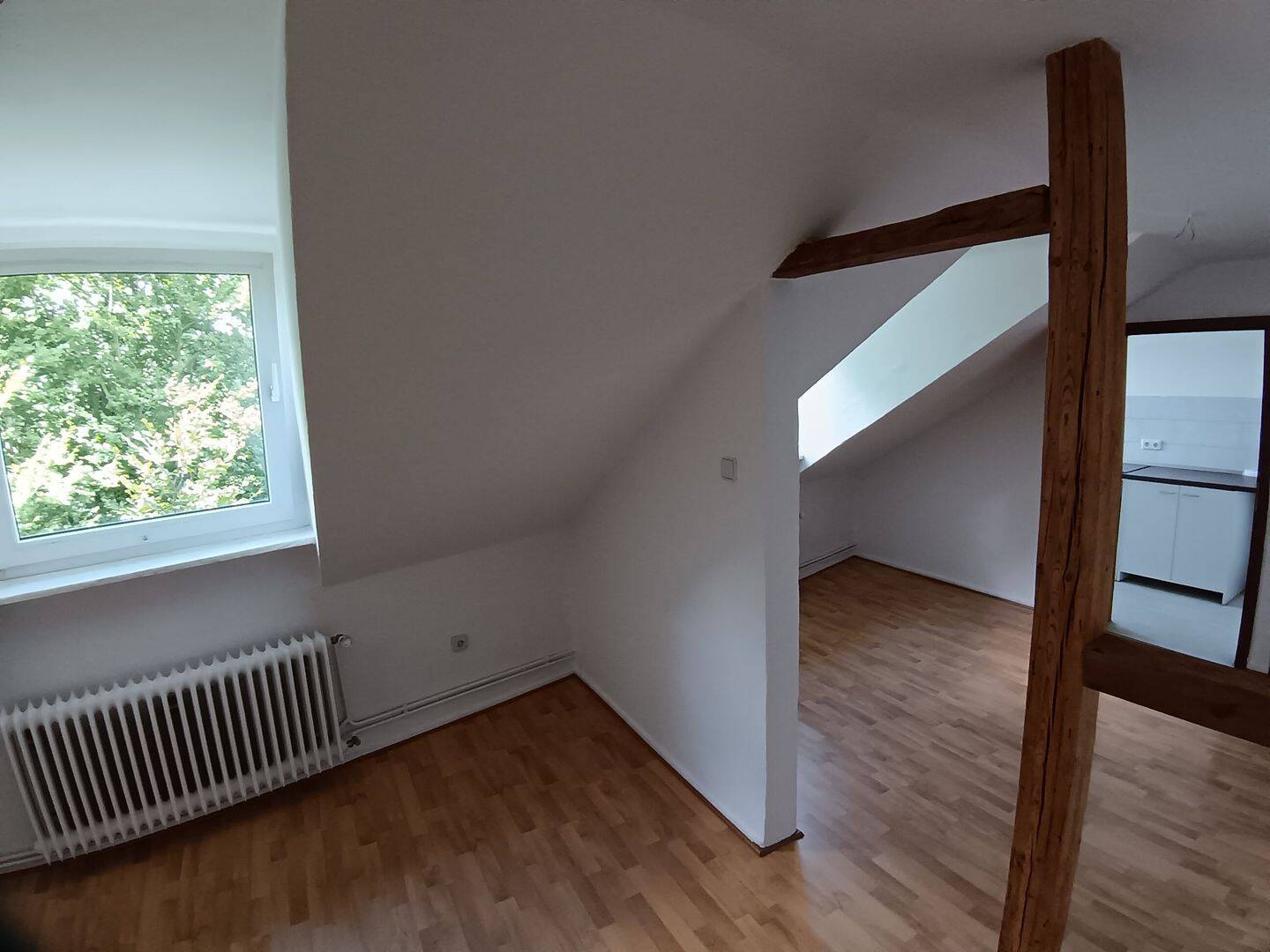 Dachgeschosswohnung an Einzelperson – Gelsenkirchen – Vorschaubild 4