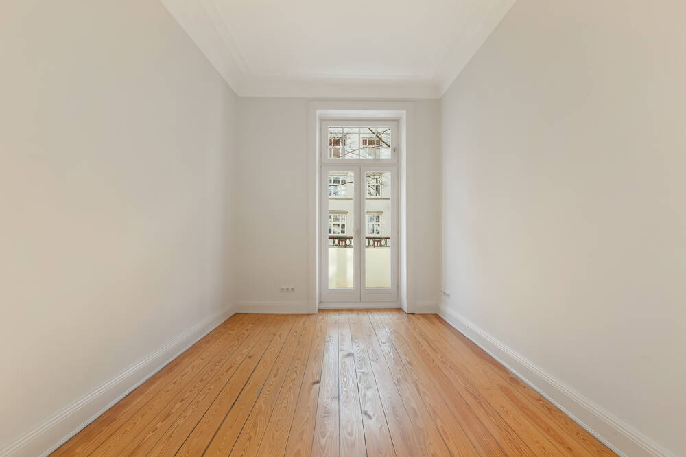 Top-Lage in Hamburg-Winterhude: Traumhafte 4,5-Zimmer-Altbauwohnung mit zwei Balkonen – Hamburg – Vorschaubild 7