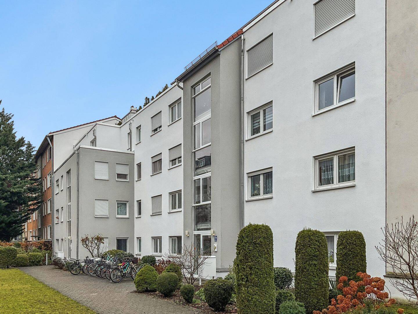 Zur Kapitalanlage: Moderne und helle 3-Zimmer-Eigentumswohnung mit Südbalkon in ruhiger Wohnlage.