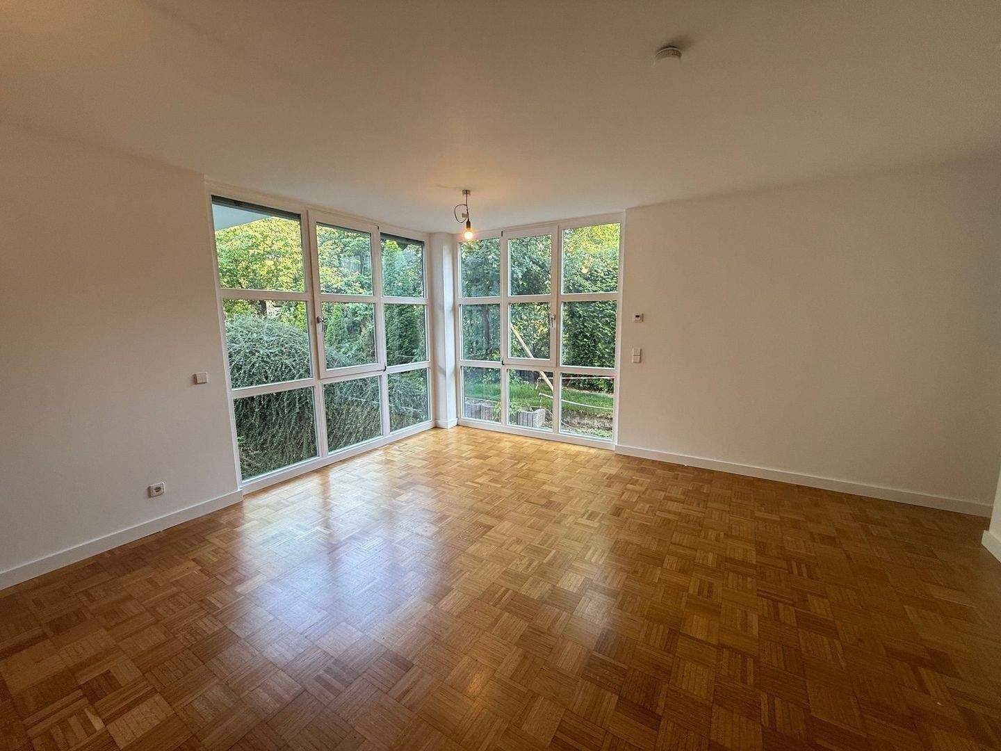 6 Zimmer-Maisonette-Wohnung mit 2 Terrassen, Einbauküche, eigenem Garten (250m²), Stellplatz – Berlin – Vorschaubild 9