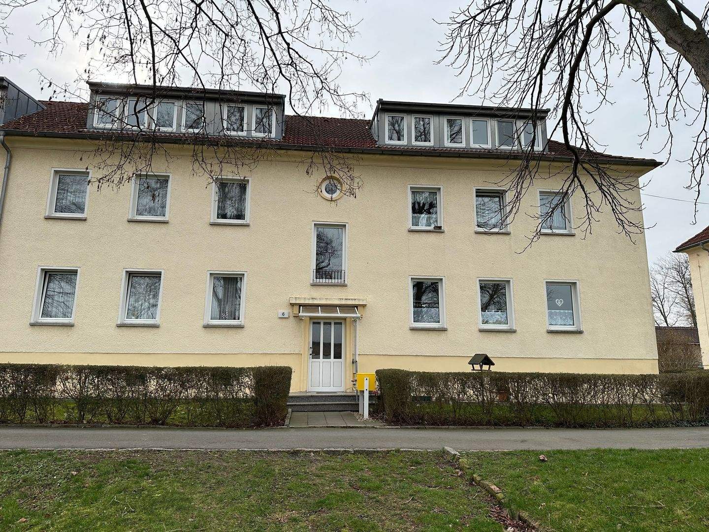 Schöne helle 2 Raum- Dachgeschosswohnung in Elsteraue/Tröglitz