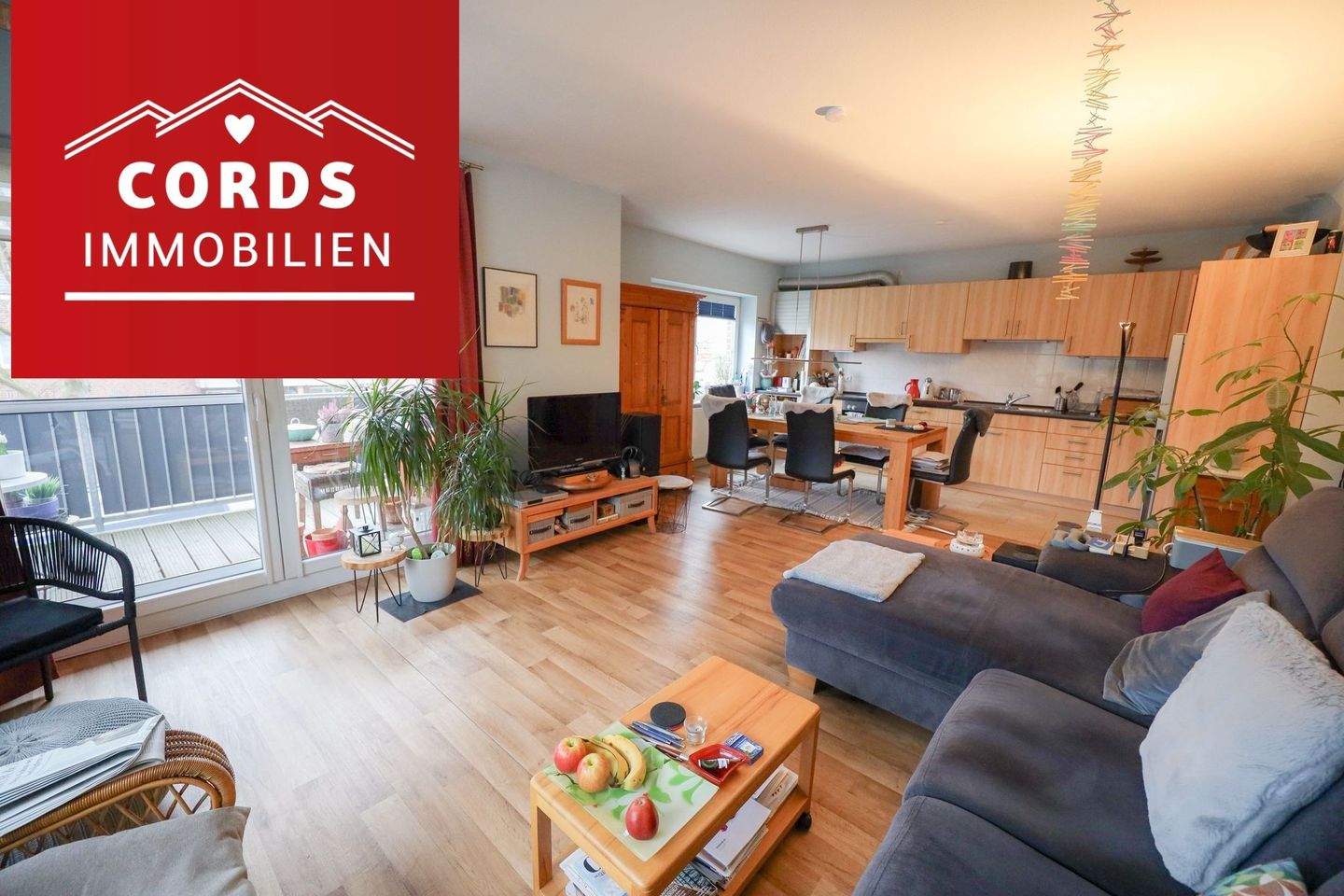 Repräsentative Etagenwohnung mit Balkon und Stellplatz – Lübeck – Vorschaubild 2