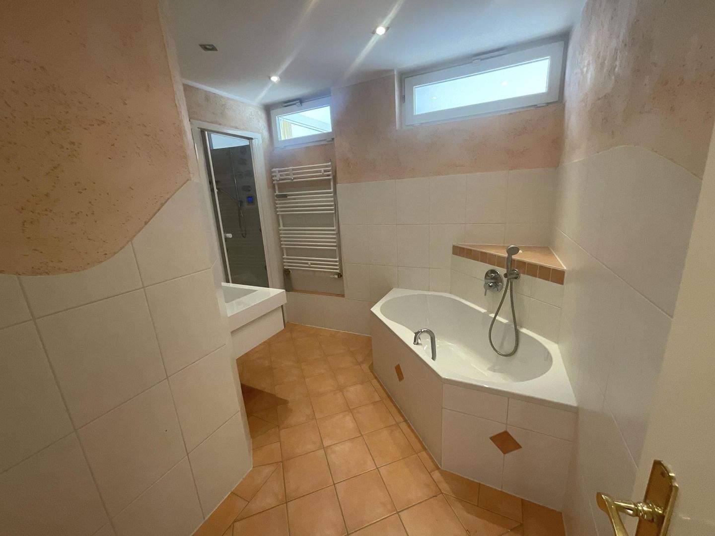 Penthousewohnung mit guter Infrastruktur – Augsburg – Vorschaubild 3