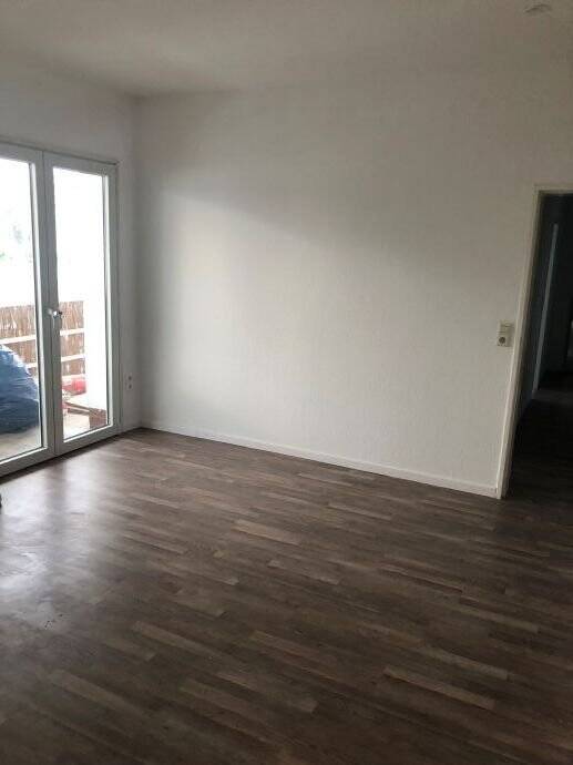 Helle 2 Zimmerwohnung mit 70 qm Wohnfläche + 50 qm zusätzliche Nutzfläche