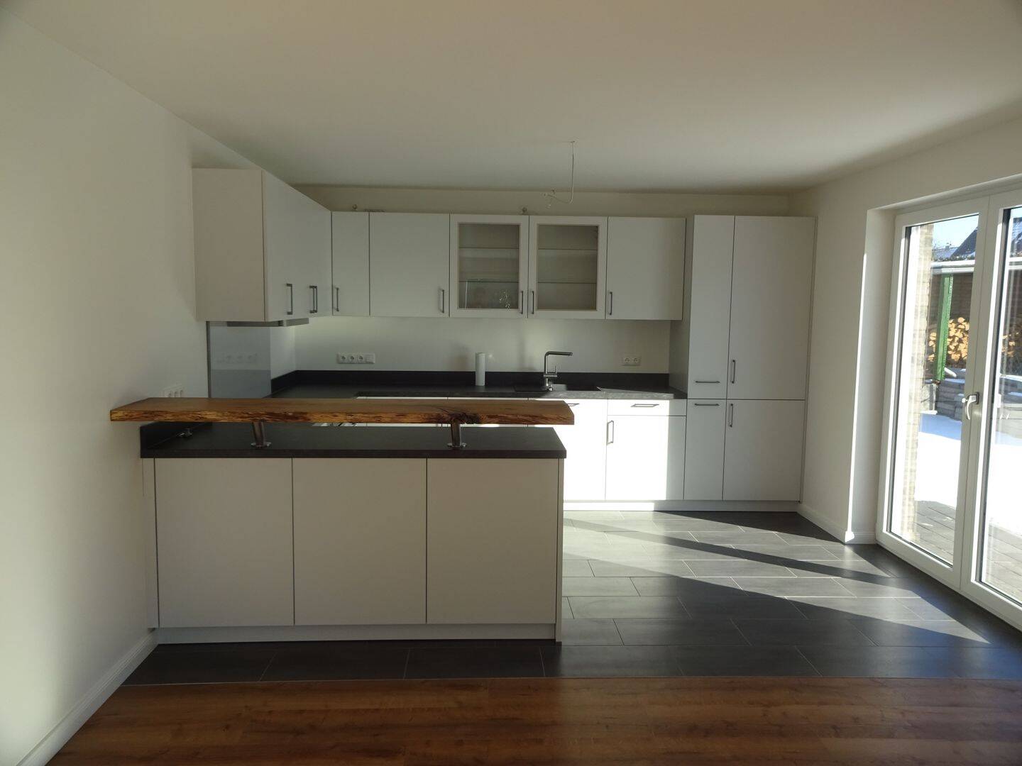 Modernes Einfamilienhaus mit Solarheizung & 2 Stellplätzen – Ellerau – Vorschaubild 4