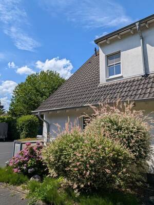 Familienfreundlich, zentral, ruhig - Moderne DHH in Wattenscheid-Mitte – 44866 Bochum – Vorschaubild 3