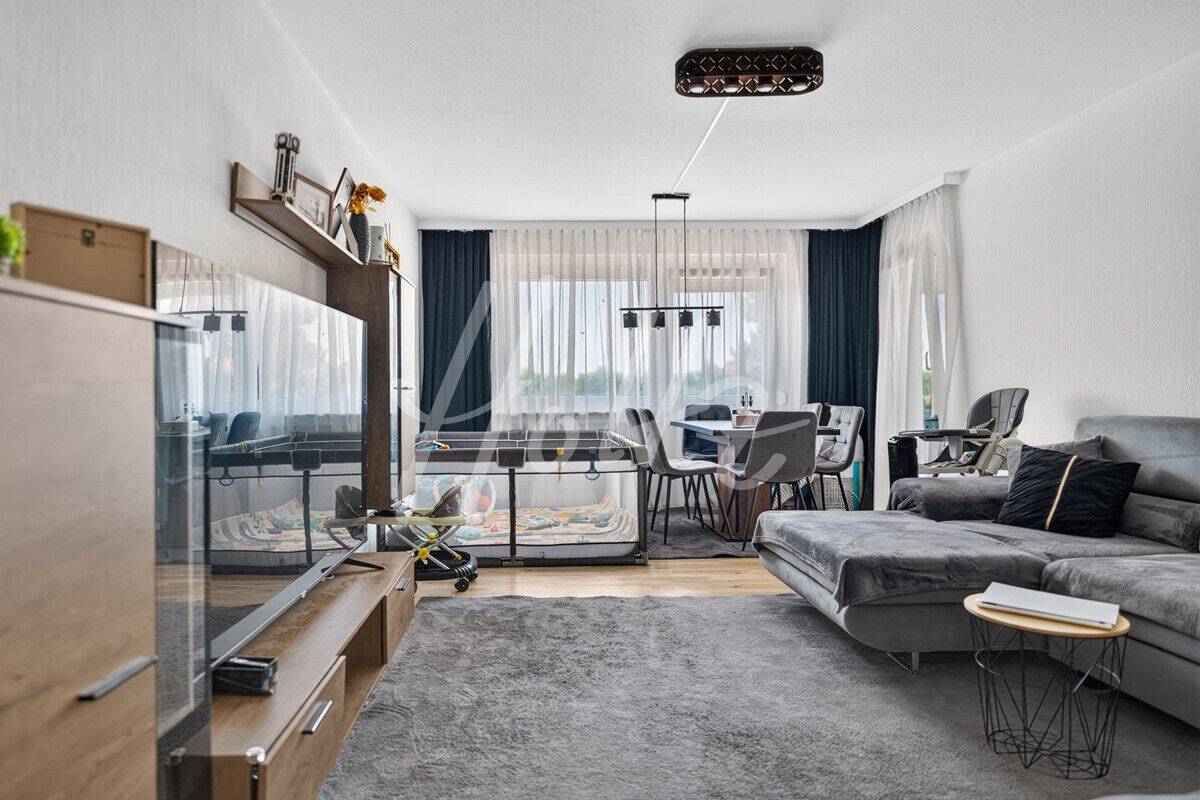 Kapitalanlage in Freiburg-Weingarten - gut vermietete 3-Zimmer-ETW mit attraktiver Mietrendite ! – 79114 Freiburg im Breisgau – Bild 1 von 9