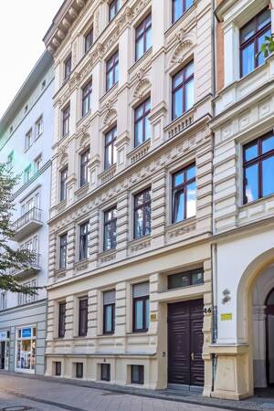 Altbaucharme mitten in Magdeburg - Ihr neues Zuhause wartet auf Sie. – 39104 Magdeburg – Vorschaubild 2