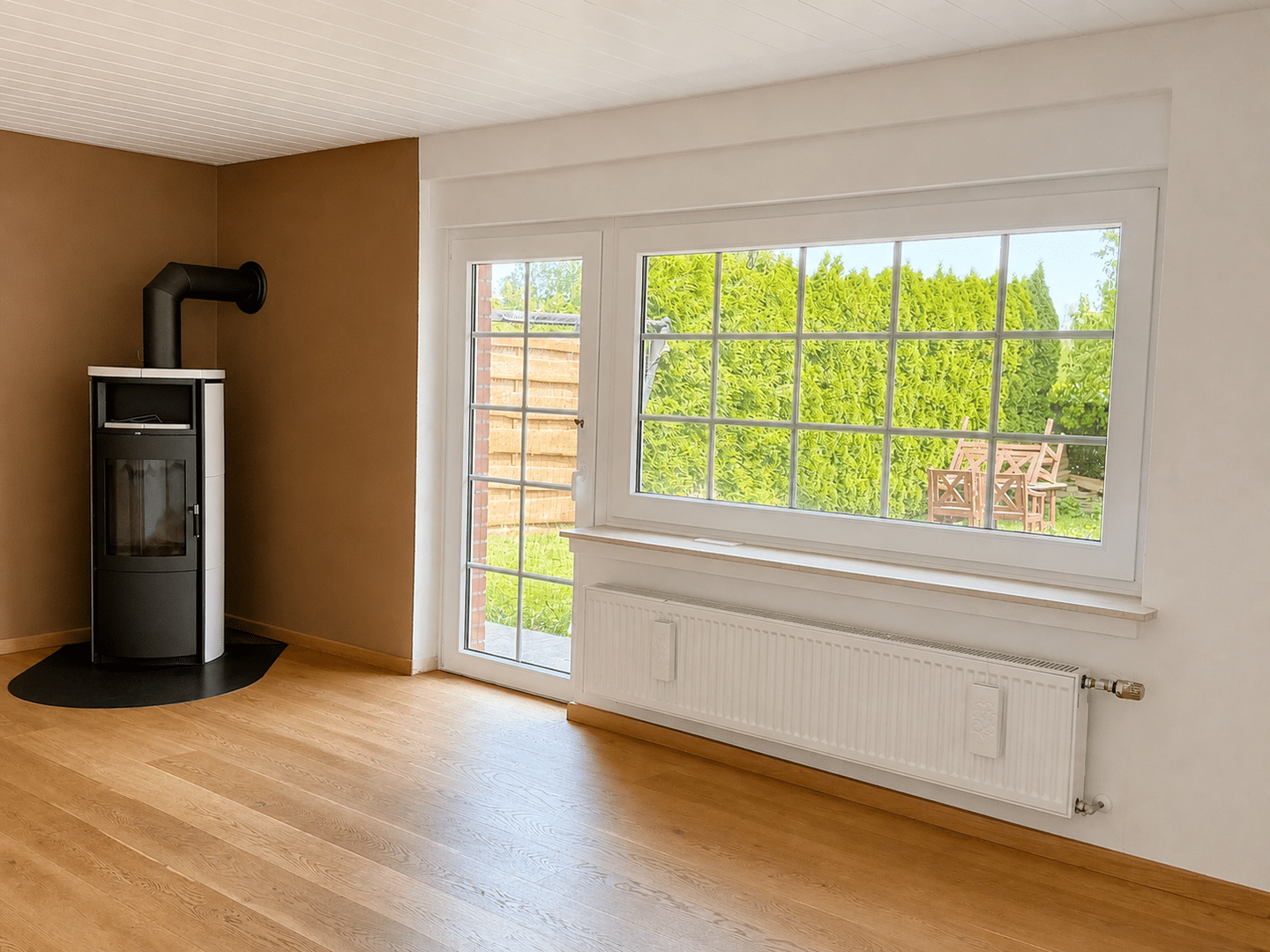 Charmantes Zweifamilienhaus mit gemütlicher Atmosphäre und vielseitiger Nutzuzng – Bückeburg – Bild 1 von 7