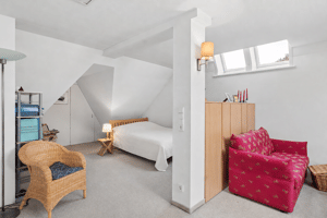 Exklusive Dachgeschosswohnung mit wohnlich ausgebautem Spitzboden in Bestlage von Marienthal – 22043 Hamburg – Vorschaubild 7