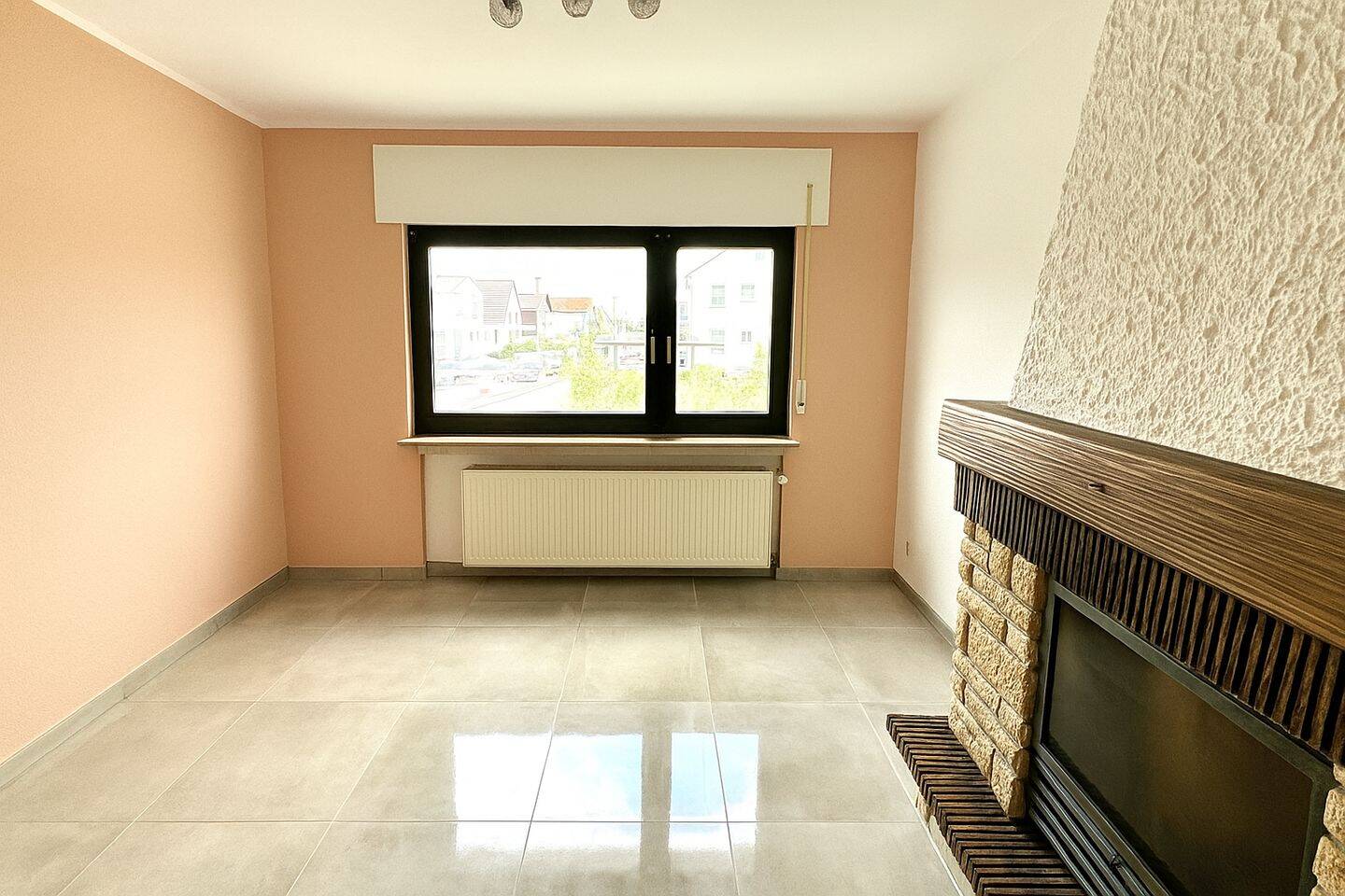 Modernisiertes, freistehendes Einfamilienhaus – Stockstadt – Vorschaubild 3