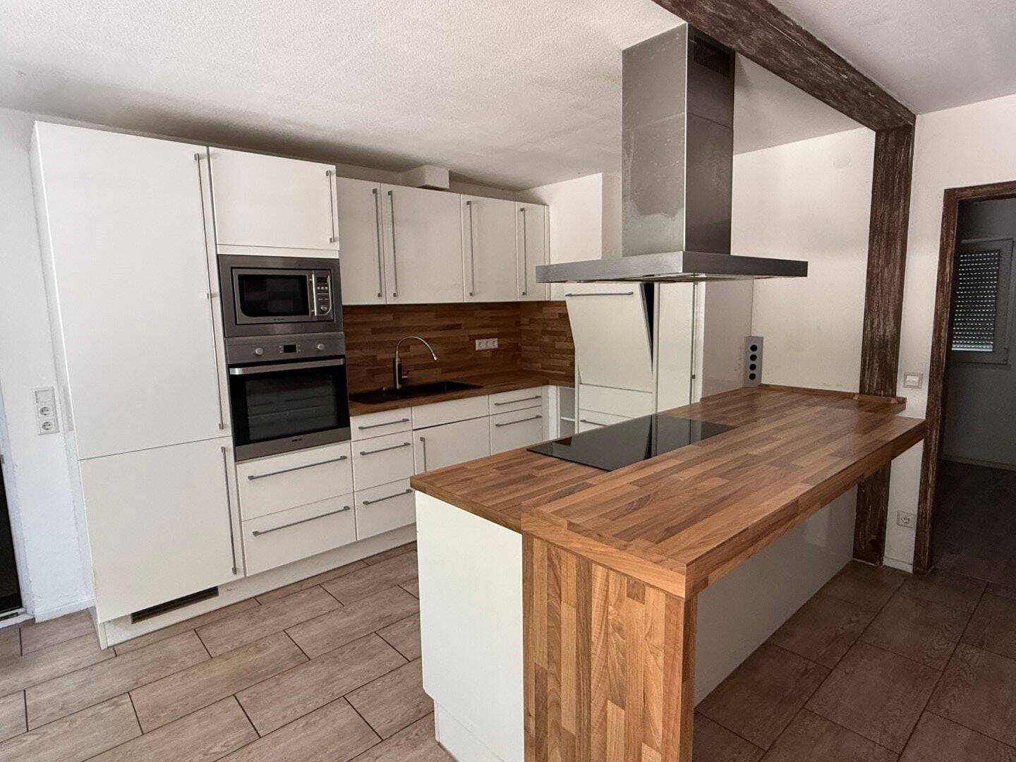 Willkommen Zuhause! Hübsche DHH in zentraler Lage mit großem Garten, Garage und ganz viel Grün – Ostrach – Vorschaubild 8