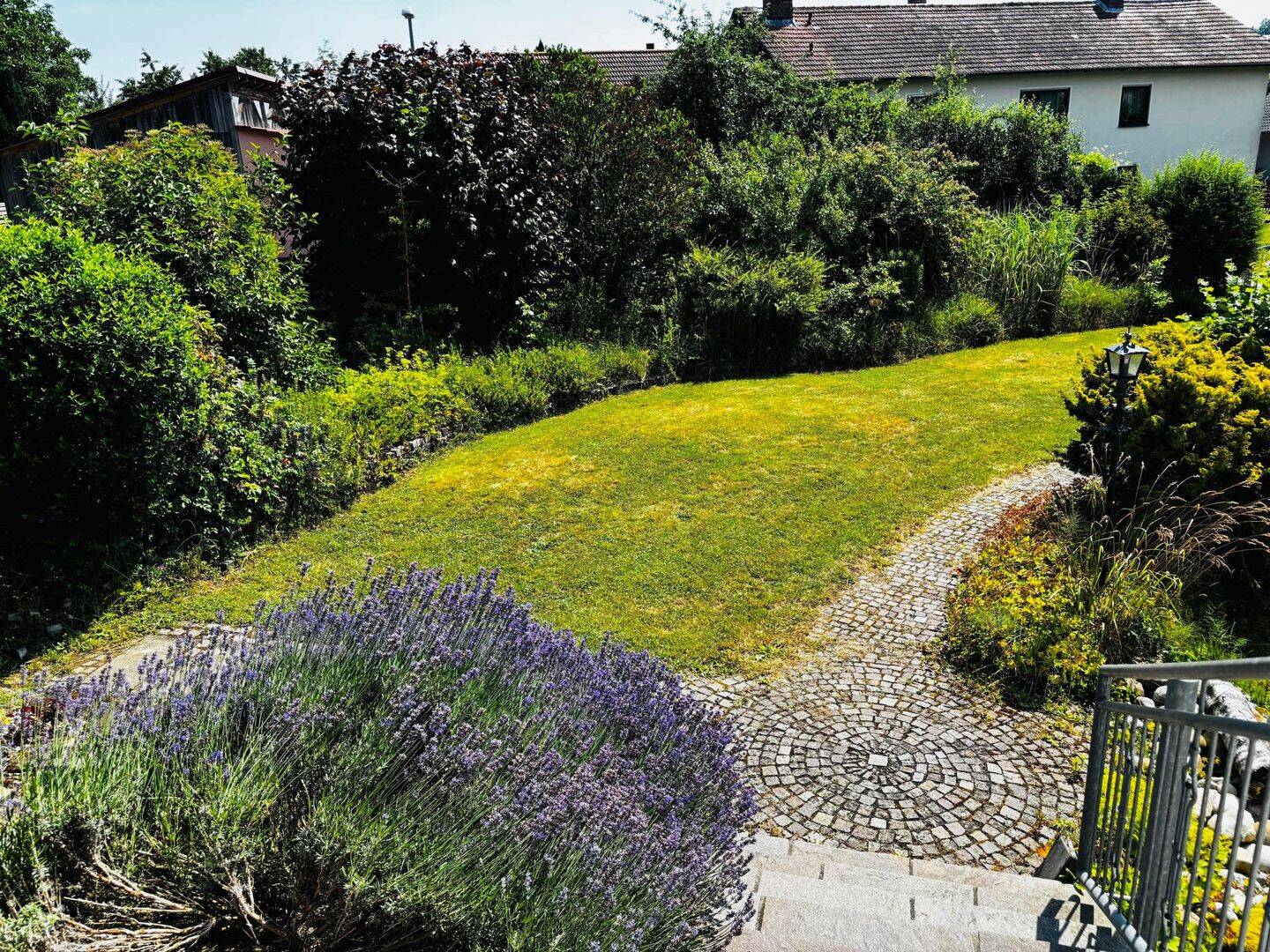 Traumhaus im Grünen: Familienparadies mit großem Garten und einer sofortigen Einzugsmöglichkeit ohne Renovierungsstress! – Haßfurt – Vorschaubild 9