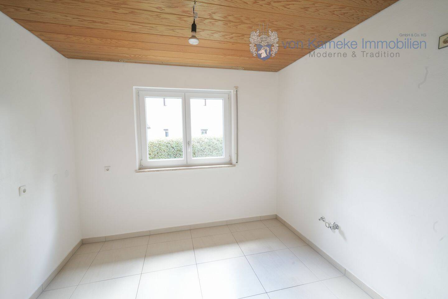 Hochwertig modernisierter Bungalow mit großem Grundstück, Doppelgarage & Ausbaureserve – Nürnberg – Vorschaubild 7