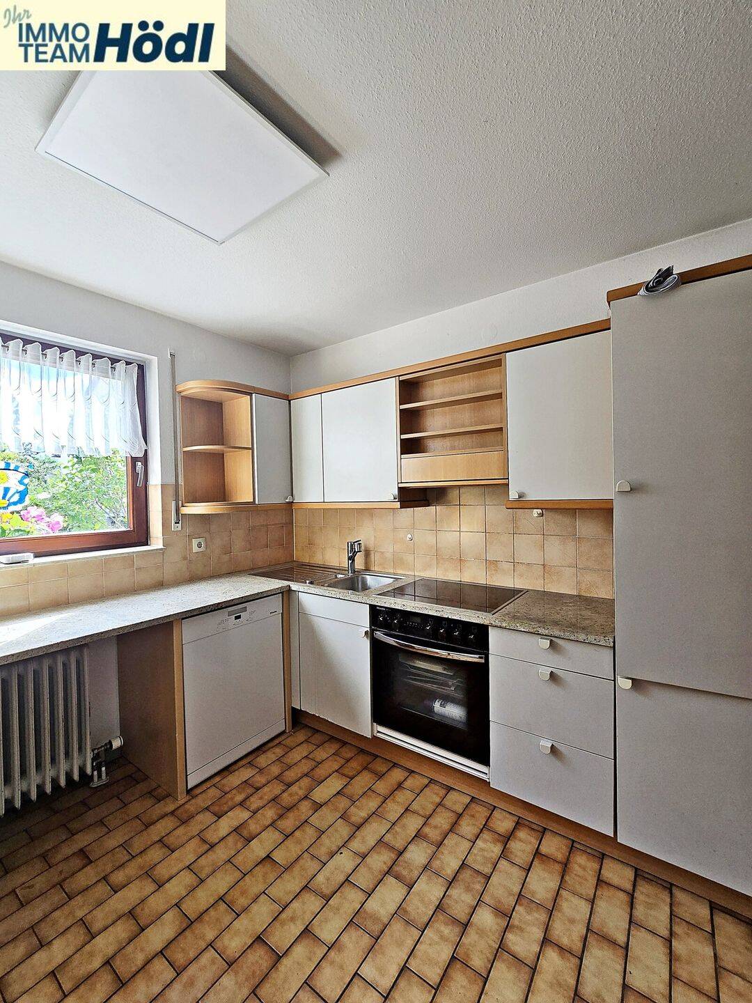 Großes Reihenhaus mit Garage und AAP im Freien sucht neuen Eigentümer !! – Reutlingen – Vorschaubild 5