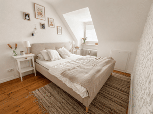 Ein kleines Platzwunder: Charmante Dachgeschosswohnung - Kapitalanlage in Hamburg Horn
